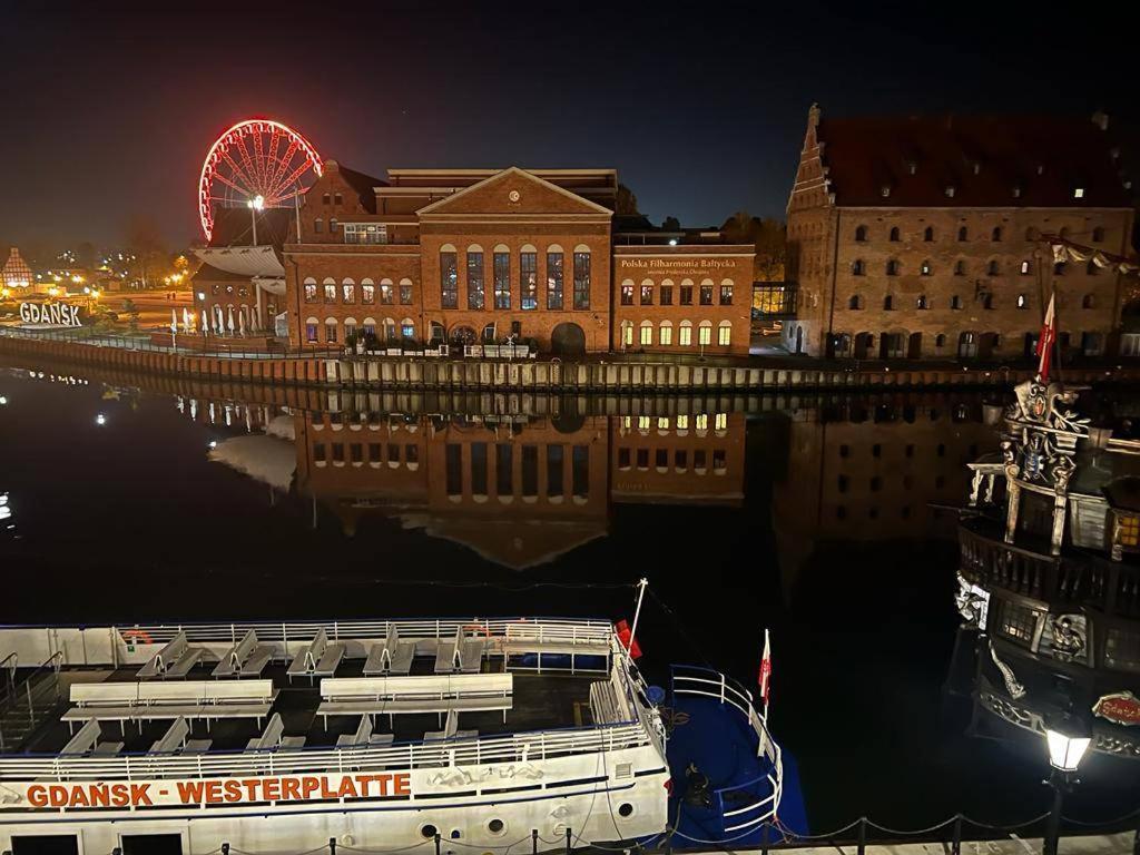 Apartment With An Amazing View Gdansk Bagian luar foto