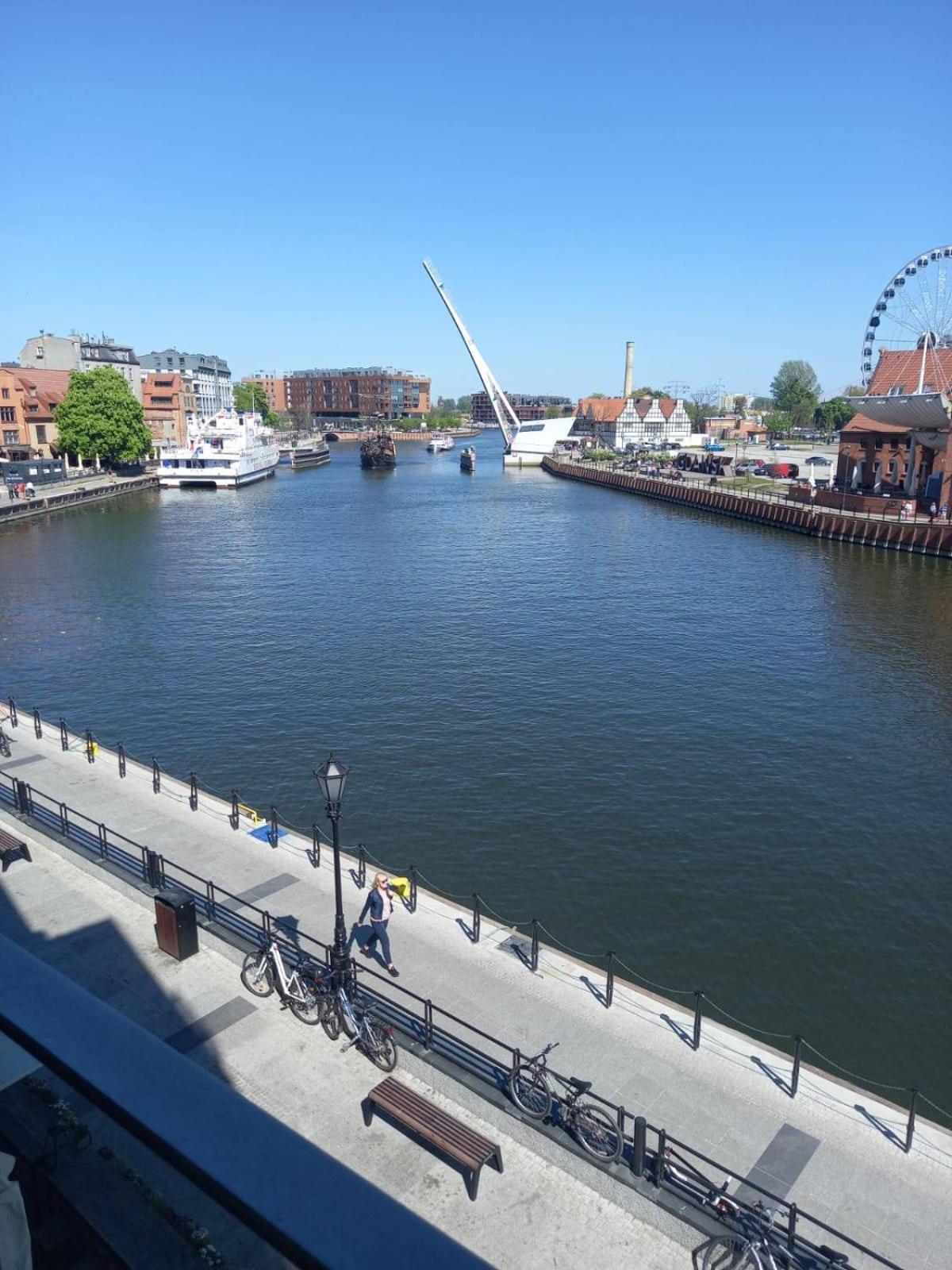 Apartment With An Amazing View Gdansk Bagian luar foto