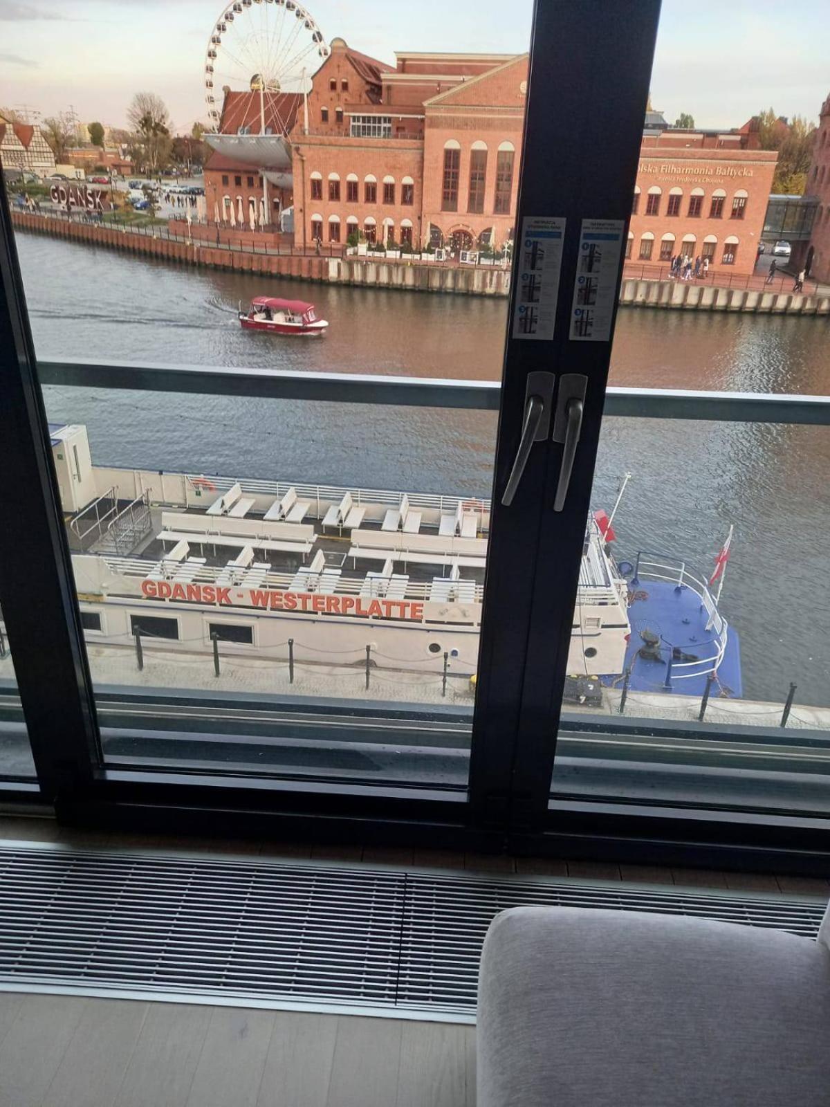 Apartment With An Amazing View Gdansk Bagian luar foto